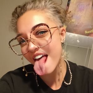 Meet your Posher, Kristine